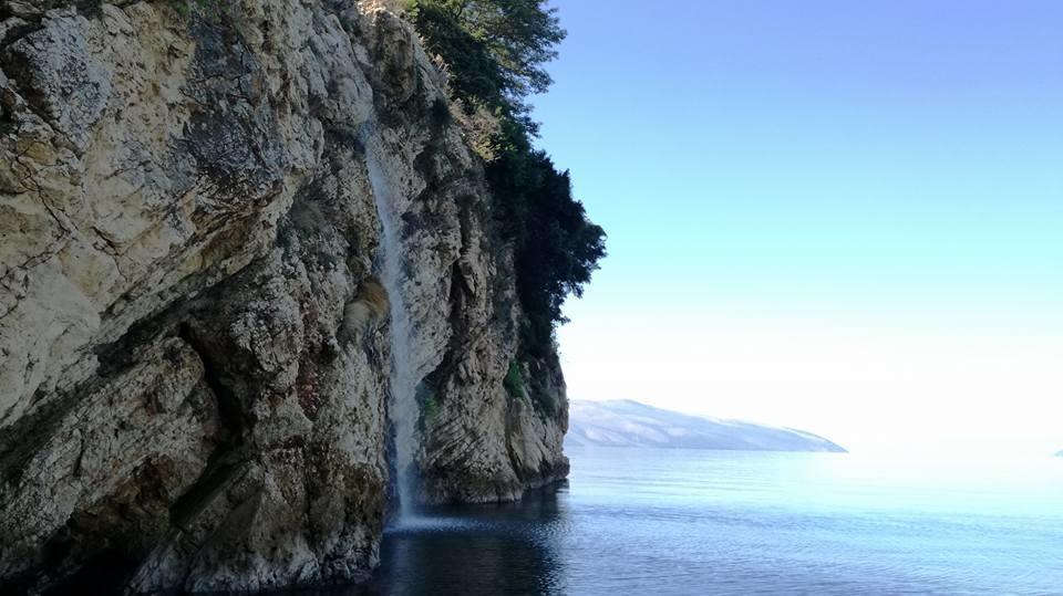 Aneta'S Beach House Vlore Exterior photo