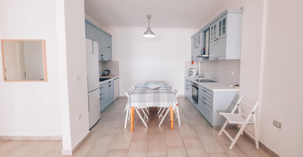 Aneta'S Beach House Vlore Exterior photo